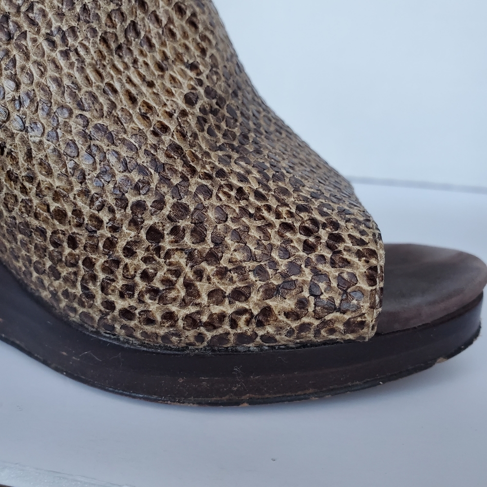 COLE HAAN Brown Snake Leather Peep Toe Bootie Wedge size 8.5 - Picture 5 of 16